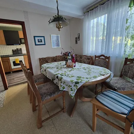 Monteurhaus Dautphe Prázdninový dům *