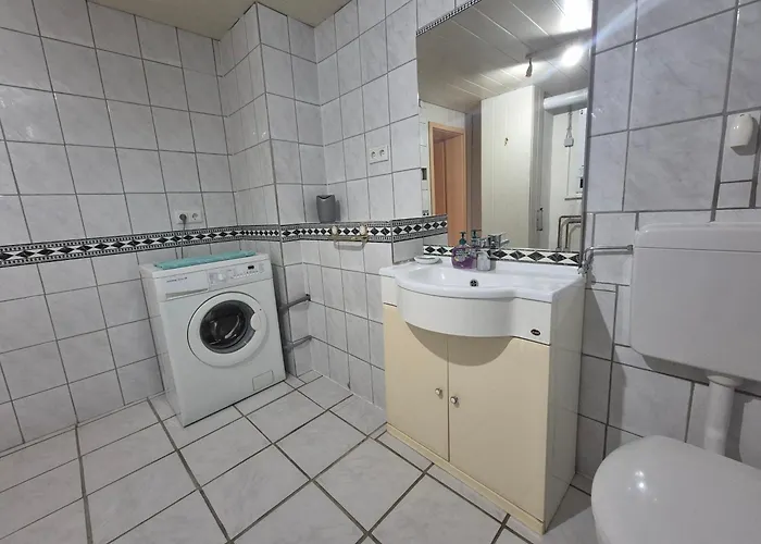 Monteurhaus Dautphe * Friedensdorf